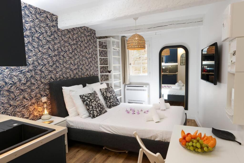 La Tour De Bohemond Apartment การ์กาซอน ภายนอก รูปภาพ
